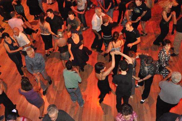 min 2010 10 10 station danse 100